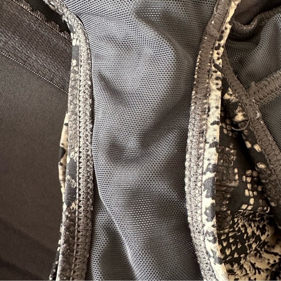 Niptuck snake animal print python tummy control swimsuit gray size 6 - Picture 6 of 8